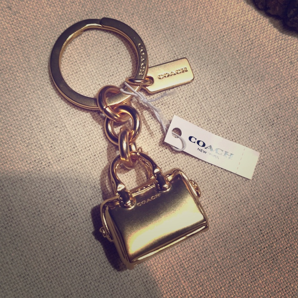 GOLD COACH PURSE KEY CHAIN